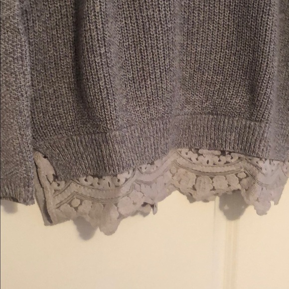 Grey lace trim sweater - Picture 2 of 4